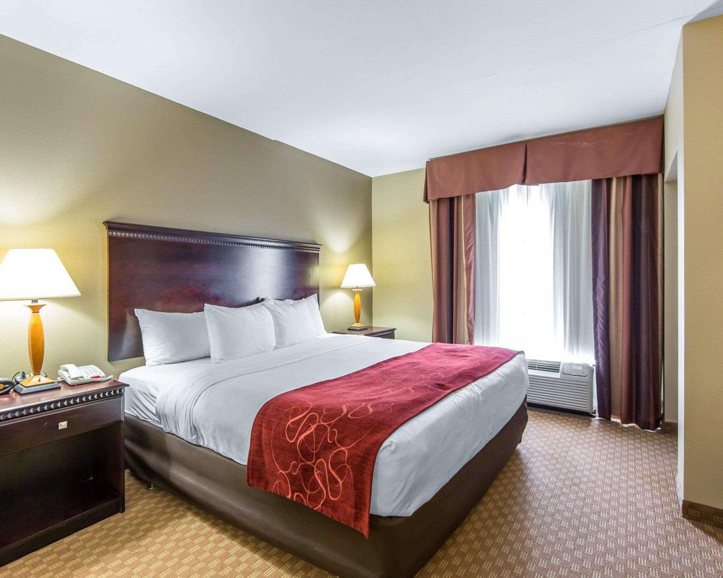 คอมฟอร์ต สวีท นอ์ท น็อกซ์วิลล์ Hotel ภายนอก รูปภาพ