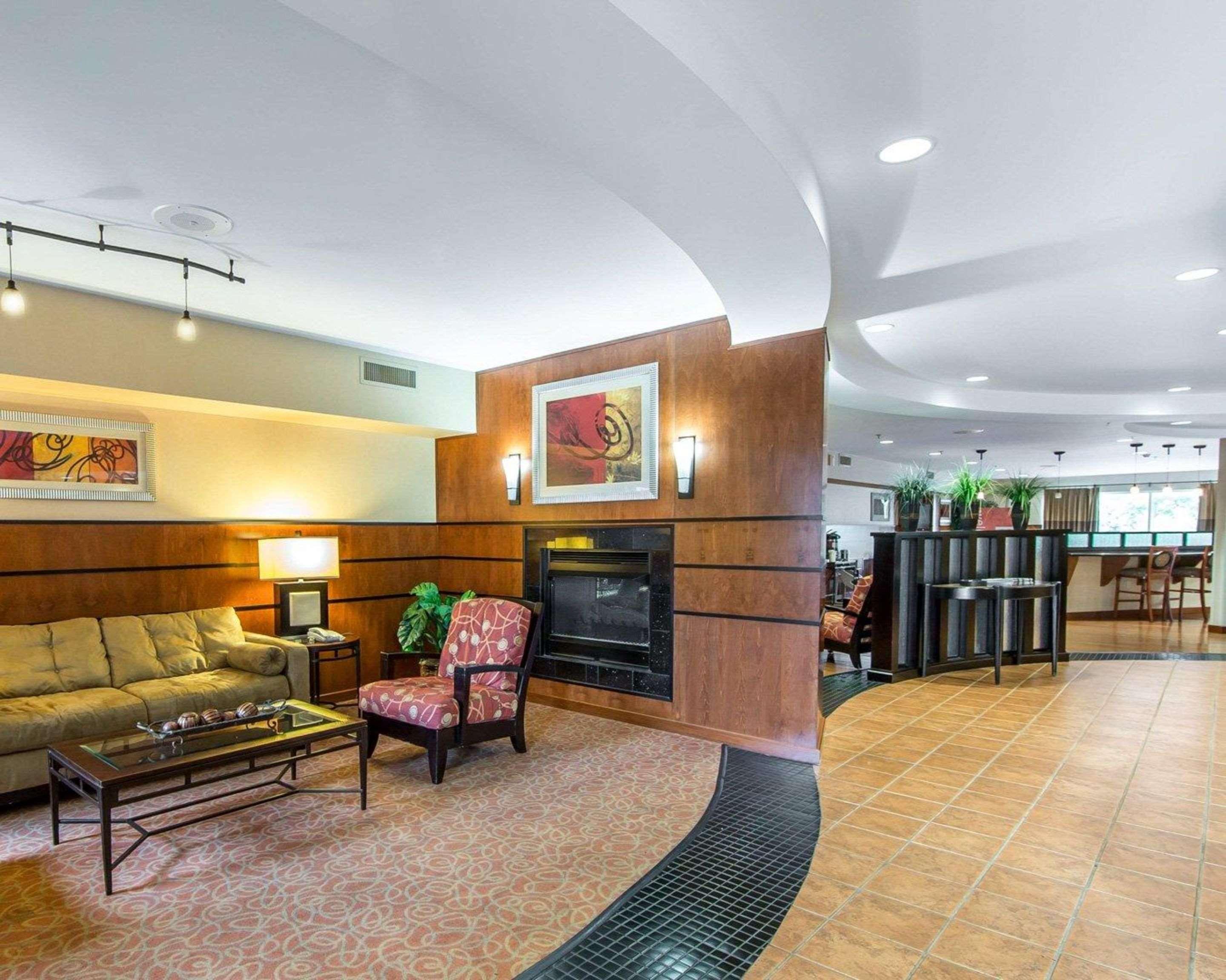 คอมฟอร์ต สวีท นอ์ท น็อกซ์วิลล์ Hotel ภายนอก รูปภาพ
